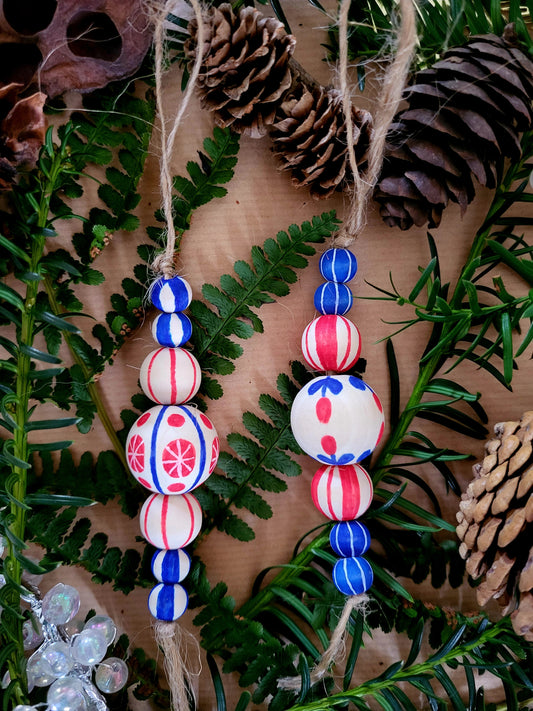 Wooden ornament Red-Blue