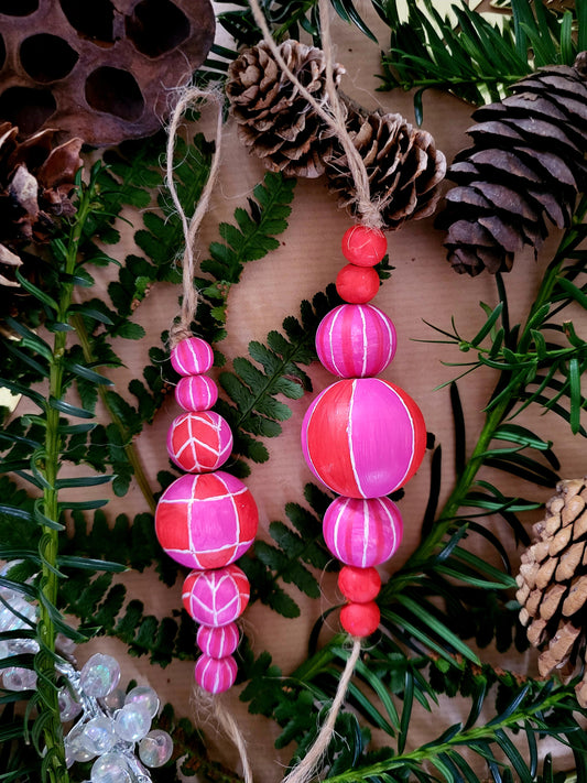 Wooden ornament Red-Pink